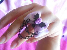 Pastel goth bat and skull ring purple Goth Ring, Pastel Goth Outfits, Kawaii Pastel Goth, Goth Accessories, Instruções Origami, Wing Jewelry, Pastel Goth Fashion, Pastel Grunge, Ring Purple