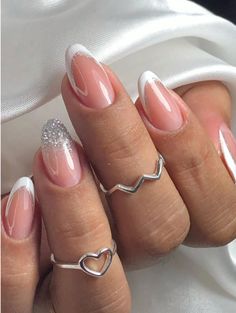 Nagel Tips, White Nail Designs, Girls Nails, Stick On Nails, Prom Nails, French Tip Nails, False Nails, Wedding Nails, Almond Nails