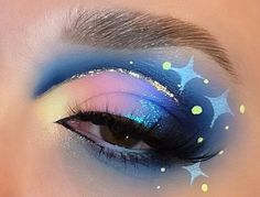 Creative Blue Eye Makeup, Blue Sparkle Eye Makeup, Space Eye Makeup, Спонж Beauty Blender, Makeup Is Art, Sunset Makeup, Space Makeup