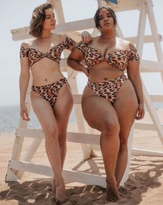 Two Friends Show How The Same Clothes Look On Their different body Size Swimsuit For Body Type, Curvy Body Types, Different Body Types, Body Types Women, Two Friends, Fitness Photography, Types Of Women, Plus Size Models, Friends Show