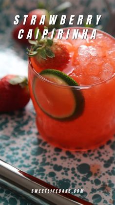 Strawberry Caipirinha Cachaca Cocktails, Fun Party Drinks, Italian Cocktails, Summer Drinks Alcohol, Liquor Recipes, Easy Drink Recipes