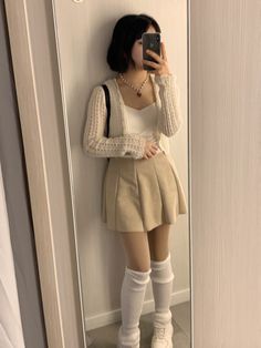 Soft Beige Outfit Aesthetic, Tan Skirt Outfit Aesthetic, Kakis Skirt Outfit, Cream Plaid Skirt Outfit, Creamy Outfit Aesthetic, Tan Skirt Outfit Ideas, Plaid Beige Skirt Outfit, Pretty Outfits With Skirts, Beige Stockings Outfit