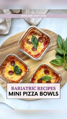 Let’s face it.  Not all foods might fit after bariatric surgery (like pizza).  That’s why we made these high protein pizza bowls.   Check out the full recipe & nutritional value on Bari Tasty!   #bariatricsurgery #bariatric #gastricsleevesurgery #wls Bariatric Recipes Sleeve Liquid Diet, High Protein Pizza, Pizza Bowls, High Protein Bariatric Recipes, Full Liquid Diet, Bariatric Recipes Sleeve, Vsg Recipes, Gastric Bypass Recipes, Soft Foods Diet