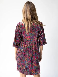 It's slouchy & easy to wear and the deep V-neckline is so fun! Printed Velvet, Velvet Mini Dress, Fun Pants, Comfy Dresses, Cute Clothes, Dark Floral, Natural Life, Mini Velvet Dress, Floral Garden