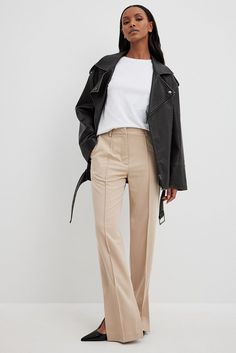 Side Slit Tailored Pants Beige | NA-KD Jeans Rock, Suit Pants, Tailored Pants, Na Kd, High Waist, Straight Leg, Trousers, High Waisted, Blazer