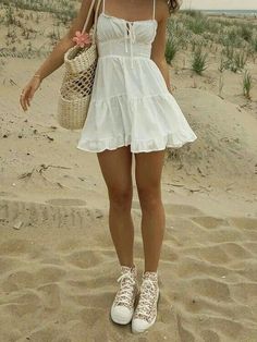 Europe Fits Fall, Surf Shop Aesthetic Outfits, Summer Outfits Not Basic, Florida Fits Aesthetic, Euro Summer Outfits 2024, Portugal Vacation Outfits, Coquette Beach Outfit, Coquette Outfit Ideas Aesthetic, Virgo Clothes