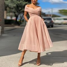 Silhouette:A-Line; Hemline / Train:Tea Length; Closure:Zipper UP; Built-In Bra:Yes; Embellishment:Pleats; Fabric:Tulle; Sleeve Length:Sleeveless; Tips:Colors may vary slightly due to different monitor settings,Professional dry cleaner only; Boning:Yes; Style:Vintage,1950s; Occasion:Wedding Guest; Neckline:Off Shoulder; Brand:Lightinthebox; Front page:Cocktail Dresses; Listing Date:07/23/2021; Bust:; Hips:; Hollow to Floor:; Waist: Dresses Elegant Short, Wedding Guest Dress Styles, Sukienki Maksi, Off Shoulder Gown, Party Kleidung, Short Homecoming Dress, Solid Color Dress, Tea Length Dresses, Slim Dresses