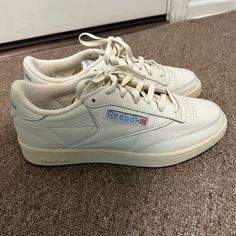 Brand New. Never Worn. Rebook Shoes, Shoes Reebok, Shoes For School, Reebok Royal, White Tennis Shoes, Reebok Classic Leather, Reebok Sneakers, Fall Clothes, Reebok Shoes