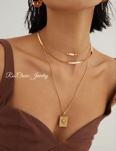 layering necklace Chic Minimalista, Stackable Necklaces, Square Pendant Necklace, Minimalist Necklace Gold, Letter Pendant Necklace, Sterling Silver Chain Necklace, Square Pendant, Gold Choker, Wedding Jewellery Necklace