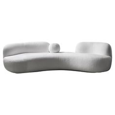 Soft lines and Organic silhouettes of Voluptuous Curves describe Michael's new Tête-a-tête sofa. Hand-crafted in the US. Available in 1' increments plus bespoke configurations are available upon request. American Sofa, Sofa For Sale, Sofa Inspiration, Curved Sofa, Sofa Sale, New T, Sofa Design, Hand Crafted, Couch