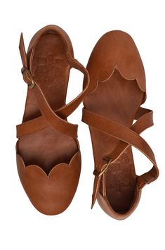 Mangrove Leather Flats Camel Flats, Spring Athleisure, Wedding Sandals, Leather Sandals Flat, Long Skirts, Barefoot Shoes, Crossbody Clutch, Leather Ballet Flats, Elevate Your Look