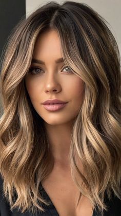 Stylish Long Hairstyles: Hair Ideas for Half-Up Bun 🎭 Balayage Pattern, Dark Brown And Blonde Hair, Dark Brown And Blonde, Brown And Blonde Hair, Long Hairstyles For Women, Brown And Blonde, Half Up Bun, Dark Blonde Hair, Hair Balayage