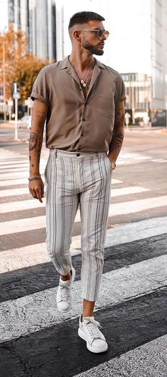 Men Fashion 2020, Casual Fashion Trends, Mens Casual Outfits Summer, Trendy Mens Fashion, Stylish Men Casual, Mens Trendy Outfits, Mens Winter