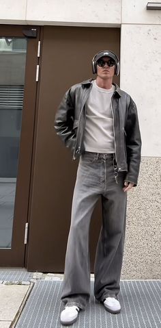 Winter Aesthetic Fits Men, Vegas Outfits Nightlife Men, Off Duty Male Model Aesthetic, Leather Racer Jacket Men Outfit, High Fashion Winter Outfits Men, French Men Street Style, Model Off Duty Outfits Men, Washed Black Denim Jacket Outfit, Male K Fashion