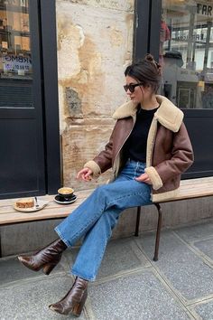 Outfit Chic, Cold Outfits, Looks Party, Stil Elegant, European Women, Looks Street Style, Trending Fashion, Mode Inspo