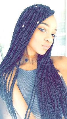 Senegalese twists Senegalese Twist Styles, Braids Goddess, Senegalese Twists, African American Wigs, Crochet Braid Styles