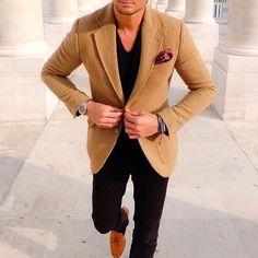 slim but warm // menswear, mens style, fashion, street, brown, tan, camel, blazer, tshirt, winter, #sponsored Camel Blazer Outfit Men, Sports Coat Outfit Men, Camel Blazer Outfit, Sport Coat Outfit, Camel Blazer, Tailored Fashion, Bespoke Fashion