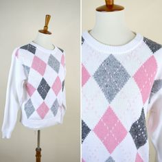 "A delightful Argyle print in pink and gray on this 90's vintage Liz Sport white sweater. It gives off preppy school vibes and would look great with a button up blouse under it. The Knit is made out of mostly cotton so it has some heft to it, and it is slightly cropped in length, reaching to the top of the hip depending on stature. It is a standard knit stich, and while not soft, is not rough or itchy either.  GARMENT MEASUREMENTS (in Inches) (As a Knit, garment has stretch and give) Bust: 41\" Argyle Print, Preppy School, School Vibes, Argyle Sweater, Pink And Gray, Light Academia, Button Up Blouse, Pullover Sweater Women, White Sweater