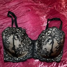 Nwot And Never Worn.Open Sweetheart Neckline. Underwire. Black Full Coverage Bra With Lace Closure, Lace Underwire Bra For Night Out, Black Full Cup Lace Bra, Elegant Lace Bra For Night Out, Black Lace Full Cup Bra, Elegant Black Bra With Lined Body, Black Underwire Bra With Lace Trim, Elegant Black Lined Bra, Elegant Night Out Bra With Lined Body