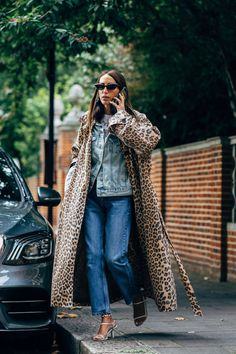 Leopard Coat, Street Style Blog, Trendy Swimwear, Printed Denim, Street Style Looks, New Classic, Street Chic, Looks Style