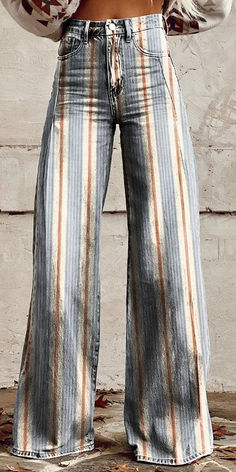 Corduroy Bell Bottoms Outfit, Corduroy Bell Bottoms, Bottoms Outfit, Bell Bottoms Outfit, Western Wear Outfits, Casual Wide Leg Pants, Europe Fashion, Thrift Fashion