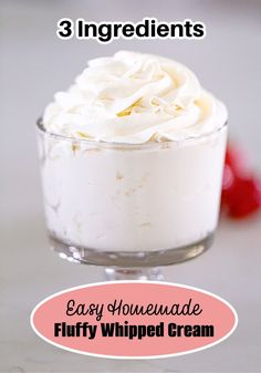 Ultimate Fluffy Homemade Whipped Cream Half And Half Whipped Cream Recipe, Diy Whipped Cream Cheese, Easy Whip Cream Recipe, Whipped Cream From Heavy Whipping Cream, The Best Whipped Cream, Whipped Heavy Cream, Cool Whip Homemade, Quick Whipped Cream, Homemade Whipped Cream For Pie