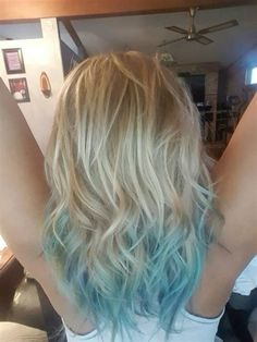 Ombré Short Hair, Blonde Ombre Hair, Pastel Blue Hair, Blue Ombre Hair, Video Makeup, Ombre Blond, Dip Dye Hair