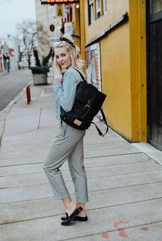 Autumn Sorelle | Gaston Luga | Casual Style | Street Style | #GastonLuga Dress Up Boxes, Casual Street Style, Leather Backpack, Casual Style, Overalls, Dress Up, Street Style, Wardrobe, Pants