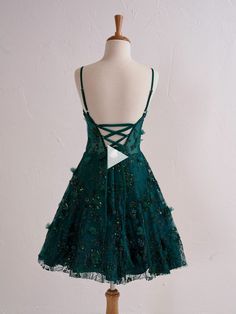 * Step into a world of whimsical elegance with "Elowyn...a breathtaking cocktail dress crafted from sparkling glitter tulle. Available in enchanting ..!! Winter Formal Dresses Short Green, Hoco Inspo, Confirmation Dresses, Romantic Silhouette, Prom Dresses Long Pink, Prom Dresses Long Lace, Hoco Dress, Fabric Glitter, Hoco Hairstyles