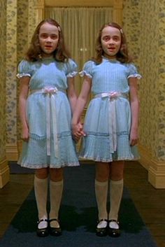 Movie Duos, The Shining Twins, Twin Costumes, Halloween Parejas, Duo Costumes, Duo Halloween Costumes, Film Horror, Best Horror Movies, Halloween Costumes Friends