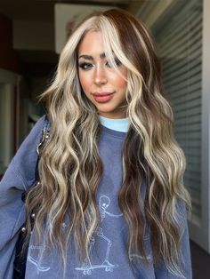 #beachyhair #sonomacounty #luxuryhairextensions #ibe #bayareahairextensions #bayareahairstylist #beadedextensions #beadedrowextensions #finehairextensions #hairextensions #hairblogger #handtiedextensions #hairextensioneducation #weftextensions #haireducation #postpartumhairloss #nbr #sonomacountyhairextensions #hairtransformation #beadedrowmethod#trendingreels Pretty Unique Hair Colors, Light Brown With Platinum Highlights, Dark Brown Hair With Chunky Blonde, Blonde Peekaboo On Brown Hair, Blonde With Dark Brown Lowlights, Blonde And Brown Hairstyles, Hair Color Ideas For Brunettes Edgy, Two Toned Hairstyles, Chunky Hair Color