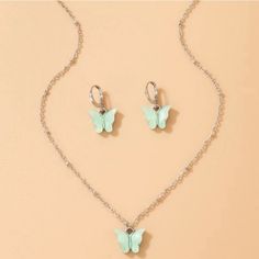 Nwt Mint Green Butterfly Silver Necklace & Matching Earrings. Material: Zinc Alloy Mint Green Accessories, Mint Green Butterfly, Collar Verde, Mint Aesthetic, Necklace Matching, Green Accessories, 2024 Wedding, Green Butterfly, Butterfly Necklace