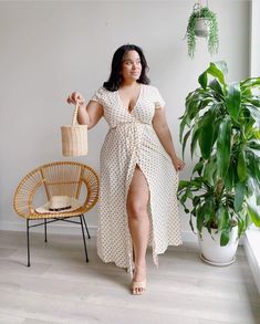 Denise Mercedes, Plus Size Sundress, Sundress Outfit, Cute Sundress, Plus Size Baddie Outfits, Look Plus Size, Spring Fashion Casual, 2020 Fashion Trends, Gloomy Day