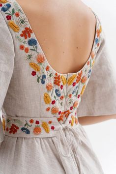 Hand Embroidered Wedding Dress, Linen Wedding Dress, Floral Wedding Dress, Open Back Wedding Dress - Etsy Folk Style Beige Dress With Floral Embroidery, Embroidered Linen Bohemian Dress, Fitted Linen Dress With Floral Embroidery, Bohemian Embroidered Linen Dress, Linen Wedding Dress With Floral Embroidery, Bohemian Beige Embroidered Dress With Intricate Details, Bohemian Wedding Dress With Floral Embroidery, Bohemian Floral Embroidered Dress For Wedding, Cream Floral Embroidered Dress For Wedding