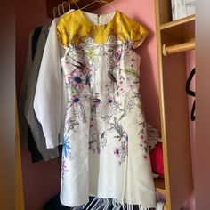 Never Worn Size Small Comment If You Have Any Questions Yellow Silk Dress For Garden Party, Yellow Silk Dress With Short Sleeves, Yellow Floral Print Silk Dress, Ted Baker Dress, London Dresses, Ted Baker London, Size 6 Dress, Ted Baker, Yellow White