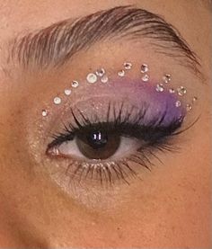 #euphoria #euphoriamakeup #makeup #purple #eyeshadow #eyemakeup #rhinestones #rhinstone #mua #cute #glittermakeup #makeuptutorial #fashion #aesthetic #makeupartist #makeuplover #purplemakeup Purple Silver Makeup Look, Olivia Rodrigo Purple Makeup, Olivia Rodrigo Guts Tour Makeup Ideas, Olivia Rodrigo Concert Hair Ideas, Purple Eye Makeup With Gems, Olivia Rodrigo Inspired Makeup