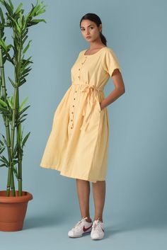 Button down linen midi dress, Linen dress with waist belt, Linen midi dress, Short sleeve linen dress>DESCRIPTION<- loose and roomy- made from Linen blend. The fabric is of medium weight (185 g).- the model is 162 cm high (regular XS - S) and is wearing size S. - color in the picture - EGGNOG - (Please choose colors from drop down menu).>FIT<- The dress is a bit loose and roomy.>COLOR<- The dress is available in 40 colors.- We found out the fabric to be rather hard to photograp Casual Belted Dress With Buttons For Summer, Belted Knee-length Midi Dress For Day Out, Casual Summer Belted Dress With Buttons, Belted Midi Dress For A Day Out, Knee-length Belted Midi Dress For Day Out, Casual Midi Length Belted Summer Dress, Spring Midi Belted Dress With Button Closure, Spring Midi Length Belted Dress With Button Closure, Summer Short Sleeve Belted Dress With Buttons