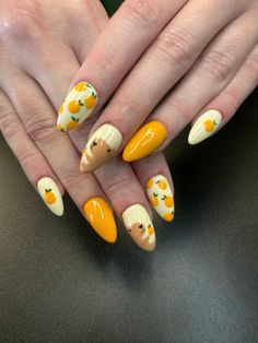 Red Panda Nails, Capybara Nails Design, Capybara Nail Art, Corgi Nails, Capybara Nails, Cute Animal Nails, Zoo Nails, Mango Nails, Nail Art Orange