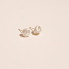 Freeform Pearl Studs – STONE AND STRAND Tennis Jewelry, Jewelry Styles, Expensive Taste, Baroque Pearl Earrings, Pearl Design, Pearl Types, Freshwater Cultured Pearls, Pearl Stud Earrings, Pearl Studs