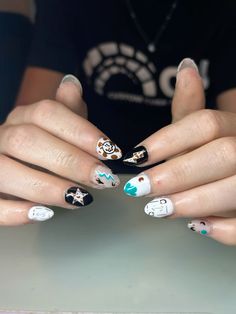 Wild and western nails #western #westernnail #nails #nailart #nailsofinstagram #nailswag #naildesign #nailsnailsnails #nailsonfleek #cool #beauty #nailsoftheday Western Simple Nails, Hunting Nails, Nails Western, Rodeo Nails, Western Style Interior, Country Nails, Nail Jewelry, Western Home Decor