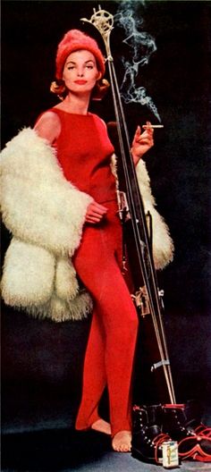 1962 Chesterfield cigarette ad. Vintage ski style. Ski Holiday Outfit, Vintage Ski Outfit, Vintage Ski Photos, Vintage Schiaparelli, Aspen Ski, Apres Ski Outfits, Apres Ski Style, Ski Style, Vintage Ski Posters