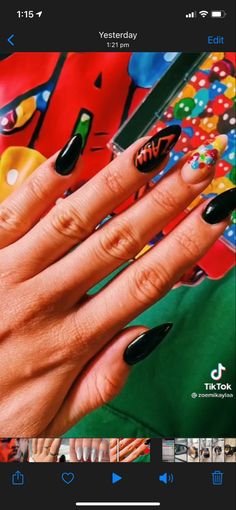 Zayn Malik Nails Inspired, Zayn Malik Room Decor, Vibez Zayn, Zap Tattoo Zayn, Zayn Concert, Zayn Malik Phone Case, Kylie Nails, Popular Nail Colors