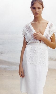 subtle embellishment Mode Hippie, Natalia Vodianova, Looks Chic, Little White Dresses, Mode Inspiration, White Fashion, Primavera Estate, Look Fashion, The Ocean