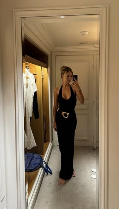 Luxury Date Night Outfit, Casual Bday Party Outfit, Dinner Dates Outfit, Black Going Out Outfit Night, Chic Club Outfit, Miami Fall Outfits, Elegant Dinner Outfit Classy Night, Night Out Outfit Aesthetic, Charity Event Outfit