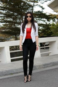 Ideas de cómo vestir para el trabajo si andas en tus veintes Formal Outfit Ideas, Outfit Ideas For Office, Stylish Work Attire, Stylish Work Outfits, Casual Work Outfits, Formal Outfit, White Blazer, Business Casual Outfits