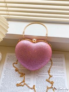 BirdinBag - Glamorous Glitter Heart Mini Novelty Bag with Chain Design Glitter Purse, Glitter Bag, Silver Bags, Bag With Chain, Girly Bags, Novelty Bags, Heart Bag, Fancy Bags, Glitter Hearts