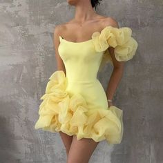 Mini Homecoming Dresses Yellow Off the Shoulder 3D Flowers Women's Cocktail Party Gowns Short Sleeveless Birthday Dress 2024 Homecoming Dresses Yellow, Mini Homecoming Dresses, Pretty Prom Dresses, فستان سهرة, Glam Dresses, Looks Chic, Party Gowns, Classy Dress, Birthday Dresses