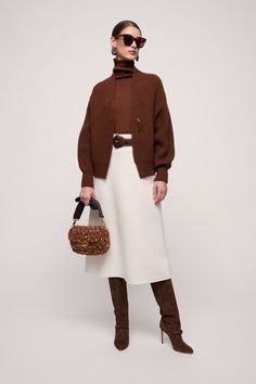 Autumn Outfits Skirt Boots, Ingenue Outfits Winter, Autumn Fashion 2024 Women, How To Style Brown Skirt, Aw24 Fashion Trends, Clasic Cloths Woman, 2024 Winter Trends, White Winter Skirt, Skirt Office Style