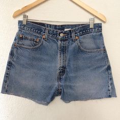 "Size 31 Vintage Levis 505 Cutoff Shorts Jeans High Waisted Distressed Light Wash Blue Denim Shorts Mom Girlfriend Jeans Boyfriends Jeans Cutoffs Short Jeans Made In Mexico Waist 31\" Brand: LEVIS 505  Size on tag: W33 Fits like 31\" waist, 12.5\" rise, 25.5\" thighs, 42.5\" hips, 2.5\" inseam,! Fits a size 31, but check your measurements and compares the measurement with your garment. (see full measurement below) Recommended waist size: 31\" Material :  Cotton 100% Made In Mexico NOT YOUR SIZE? Medium Wash Cutoff Shorts With Belt Loops, Vintage Medium Wash Relaxed Fit Shorts, Faded Vintage Denim Shorts, Vintage Faded Summer Bottoms, Vintage Faded Denim Shorts, Vintage Mid-rise Relaxed Fit Jean Shorts, Vintage Mid-rise Summer Shorts, Vintage Mid-rise Jean Shorts For Summer, Relaxed Fit Cutoff Jean Shorts With Belt Loops