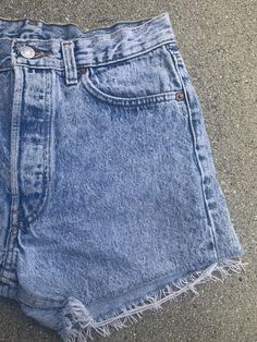 Make these perfectly acid washed shorts yours.Brand: LevisMade in USAButton FlyFront Rise: 10.5”Waist: 29”Hips: 34”Inseam: 3”*all measurements are taken with a tape measure; we do not go by any pre-existing tag sizes* Usa Jeans, Blue Shift Dress, 1980s Vintage, Cut Off Shorts, Tape Measure, Acid Wash, Denim Jean, Vintage Jeans, Cut Off